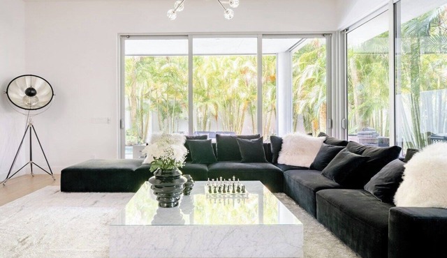 Modern Poolside Oasis in the Heart of Delray Beach
