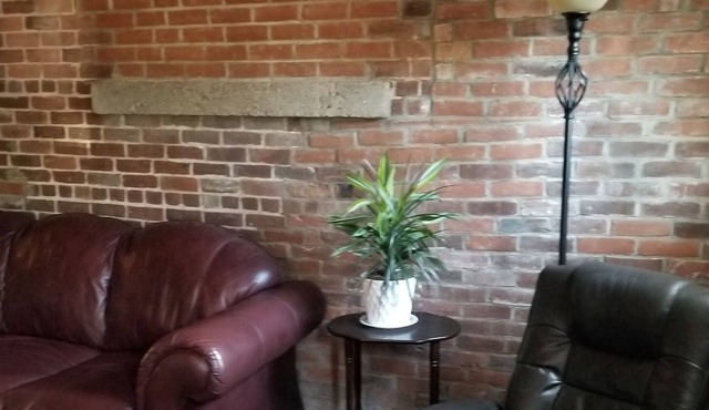 Modern, Private 1 bdm House two blocks from beautiful downtown heritage Perth ON