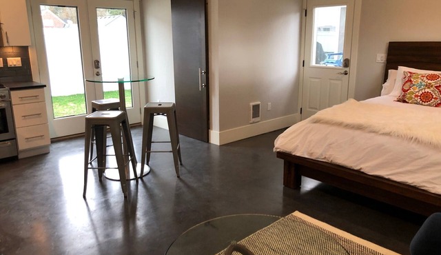 Modern Private Access 1 Bed Studio Downtown Coeur d'Alene Idaho