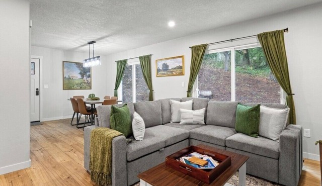 Modern Private Camas Retreat Near Lake & Downtown