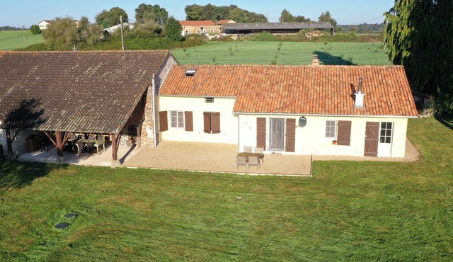 Modern Private Detached House in rural location with private pool