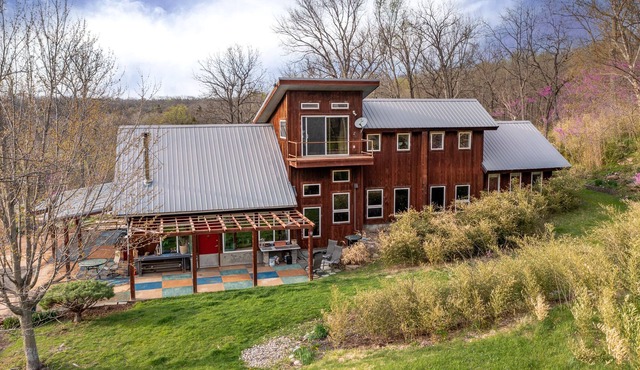 Modern Private Home Near Lawrence, Legends, NASCAR, Sporting Soccer