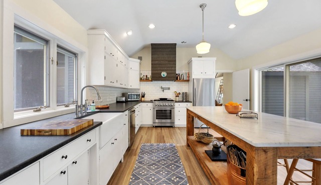 Modern Private Mountain Retreat - Close to Tanglewood & Lakes