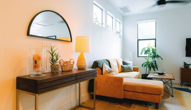 Modern Private Quiet East Austin Studio