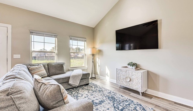 Modern & Private Retreat Near Historic Downtown!