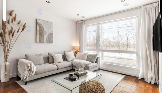 Modern private room inn posh residential neighborhood. Extremely quiet