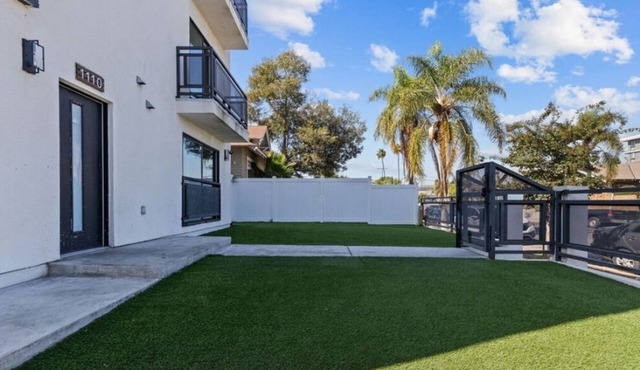 Modern Private Room + private Bath Minutes to USC