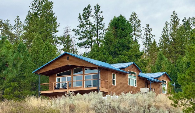 Modern. Private. Spacious. Fully stocked. Family friendly. Cozy. RV hookup.