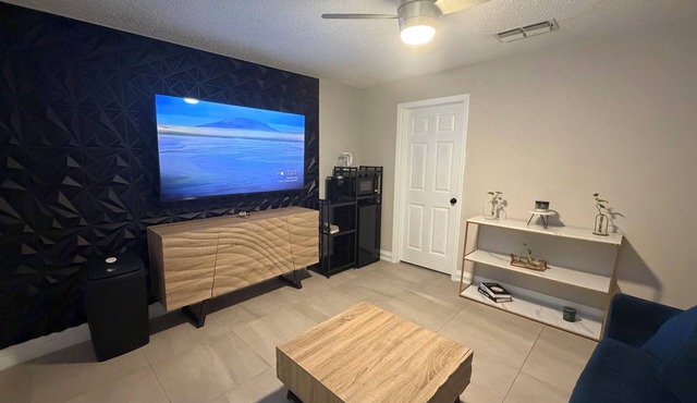 Modern Private Studio Near Orlando Attractions SeaWorld & Epic Universe Area