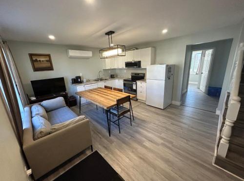 Modern Queen St Duplex 4BRs