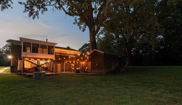 Modern Raleigh Retreat w/ Backyard & Fire Pit!