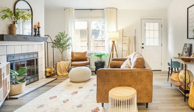 Modern ranch, stylish hidden 💎 in the most convenient U-MED DISTRICT!