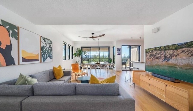 Modern Remodel, Steps to Kapalua Bay Beach, 2-story Golf Villa, Ocean Golf View