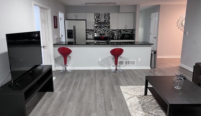 Modern & Renovated 3 bedroom delight, near Stone Mountain 25 mins from Metro ATL