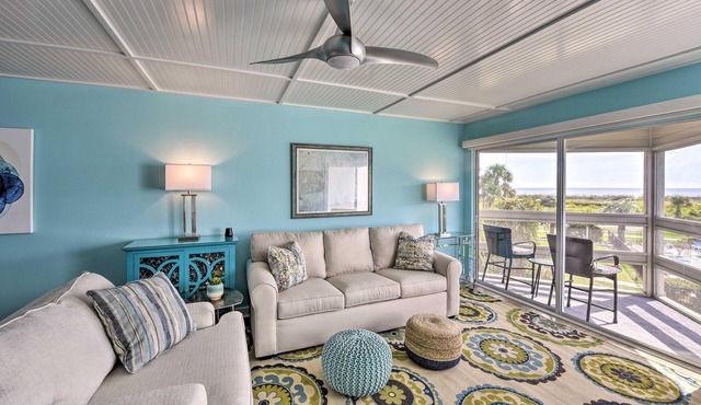 Modern, renovated condo on Harbor Island!