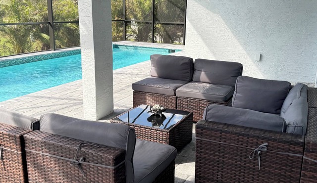Modern Retreat 3BR/2BA w/Pool in Rotonda West