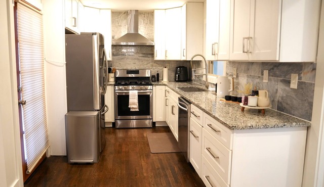 Modern-Retreat-Attlanta house/4bedrooms/petfriendly