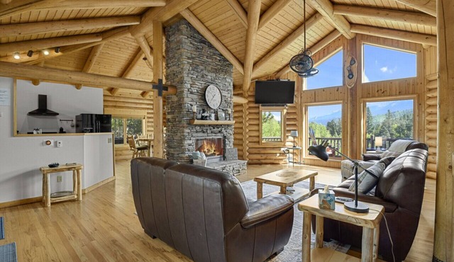Modern Retreat | Great Views + Wood Fireplace