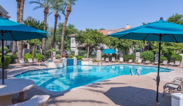 Modern Retreat in Ahwatukee, Heated Pool, Spa, Gym