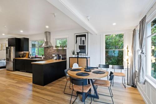 Modern Retreat in Heart of Downtown Mill Valley