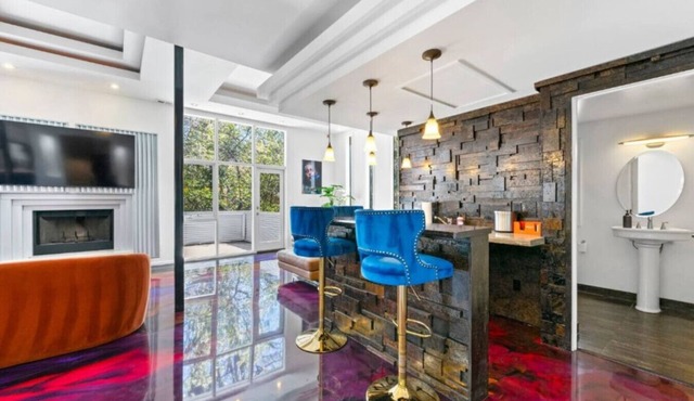 Modern Retreat Near Atlantic Station