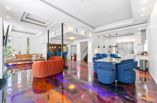 Modern Retreat Near Atlantic Station