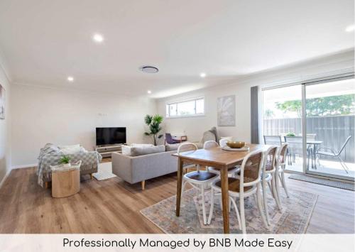 Modern Retreat - Near CBD, 4BR Comfort