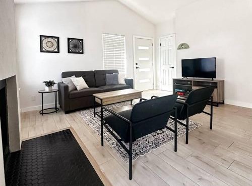 Modern Retreat Near Downtown Round Rock
