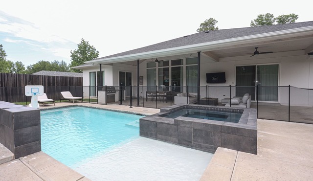 Modern Retreat near Gathering Place