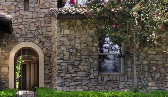 MODERN RETREAT nPrime location, On golf course
