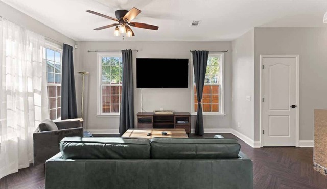 Modern Retreat - Pet Friendly