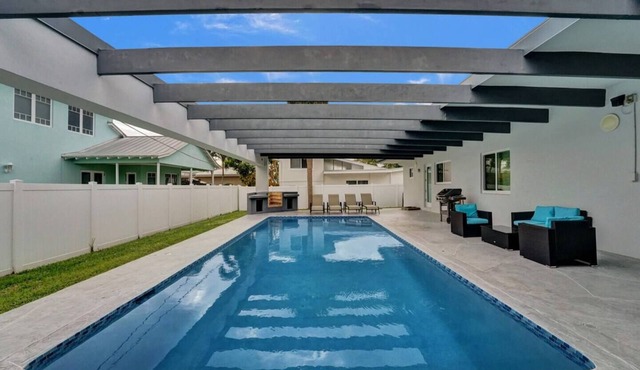 Modern Retreat in Lighthouse Point!