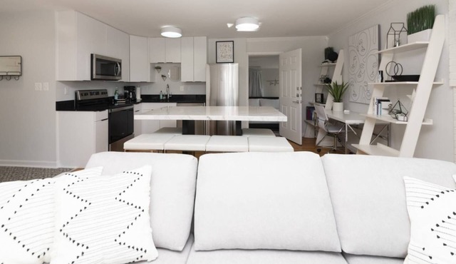 Modern Retreat w/Fire Pit & Parking