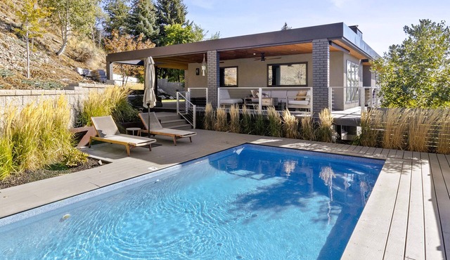Modern Retreat with Pool, Hot Tub & Amazing Views!