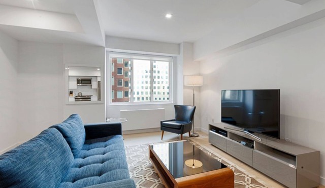 Modern Retreat with Stunning Hudson River Views