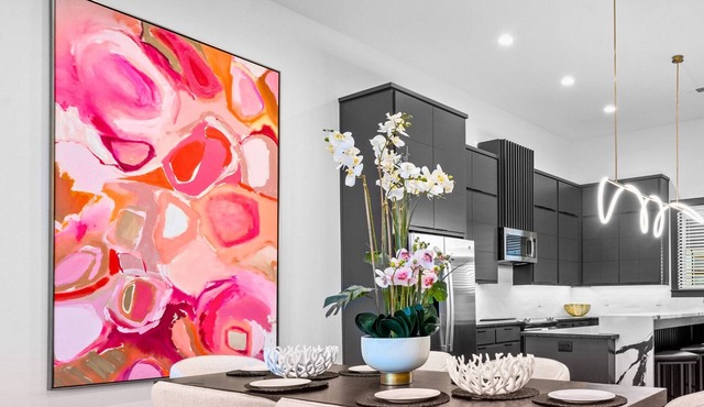 Modern Retreat with Rooftop and Lake Access