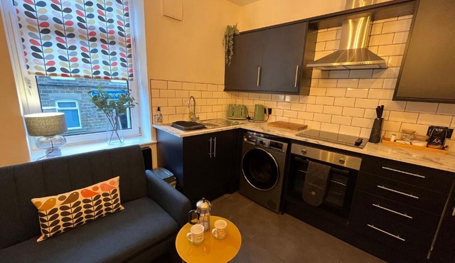 Modern & retro two bedroom apartment in Barnsley