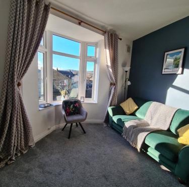 Modern River View Mytholmroyd Apartment