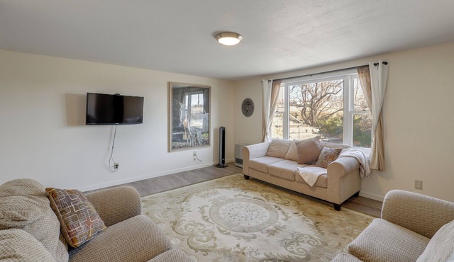 Modern Riverton Retreat: Near 4th of July Parades!