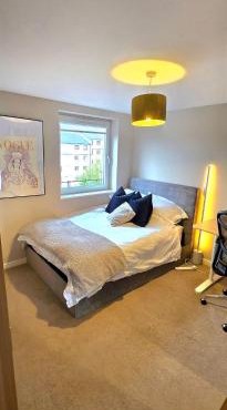 Modern Room in a Shared Flat near Haymarket