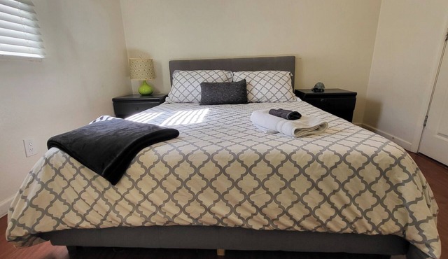 Modern Roosevelt Row Condo 2BR 1BA Downtown Stay