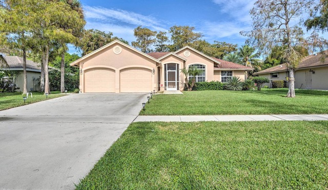 Modern Royal Palm Beach Home 14 Mi to Beaches
