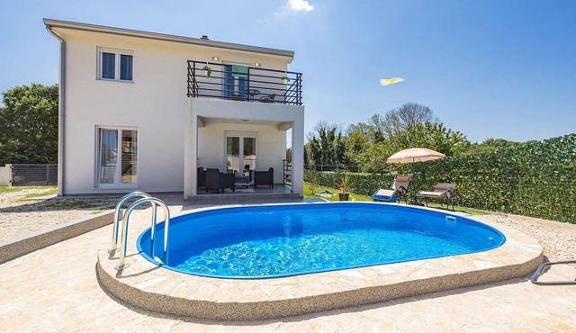 Modern Rscape with Pool