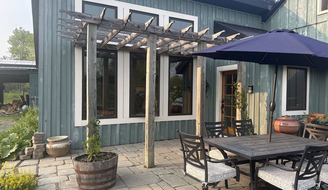 Modern rustic 2BR house in the country with hot rub, patio dining, and fire pit