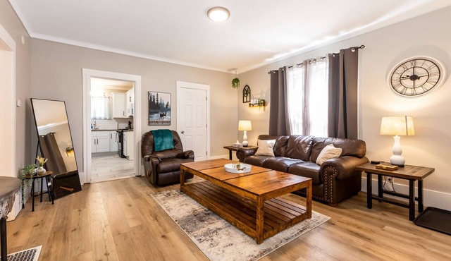 Modern, Rustic[3BR/1.5BA]Townhome in Mt. Clemens