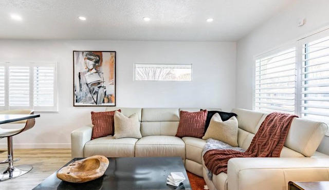 Modern Rustic Stay with Hot Tub near Downtown