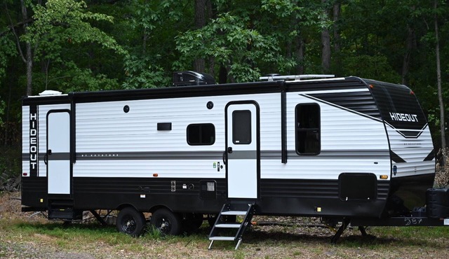 Modern RV Camper #1 - Pet Friendly & Surrounded by Nature