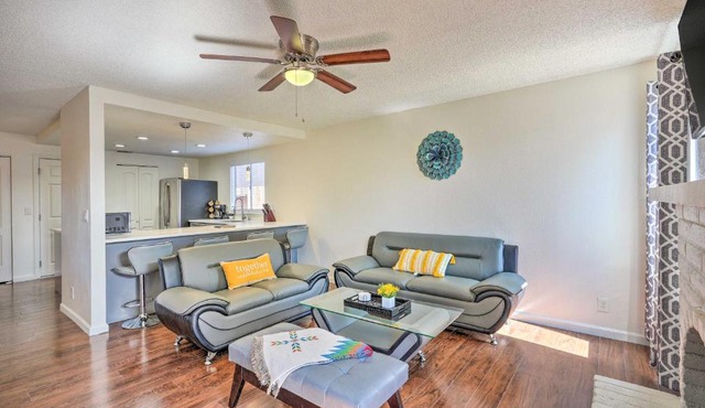 Modern Sacramento Home with Yard 12 Mi to Dtwn