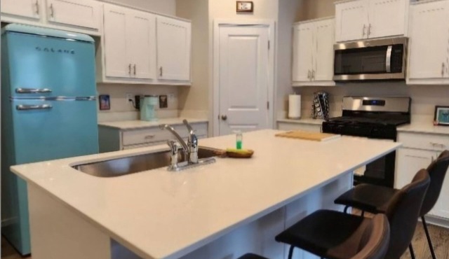 Modern Salem Property