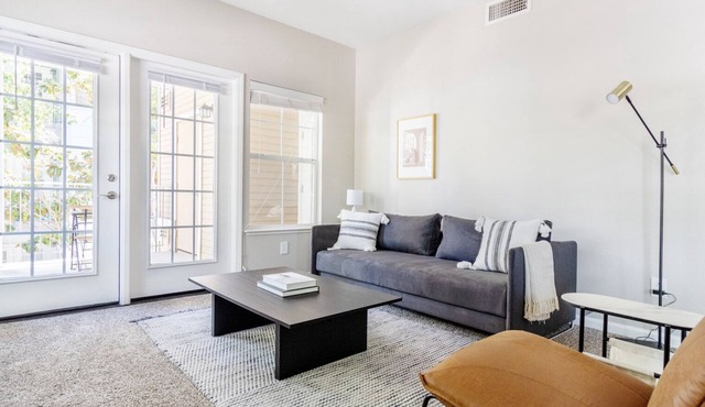 Modern Santa Clara 1BR w/W/D, Gym, Pool, walk to Safeway, by Blueground